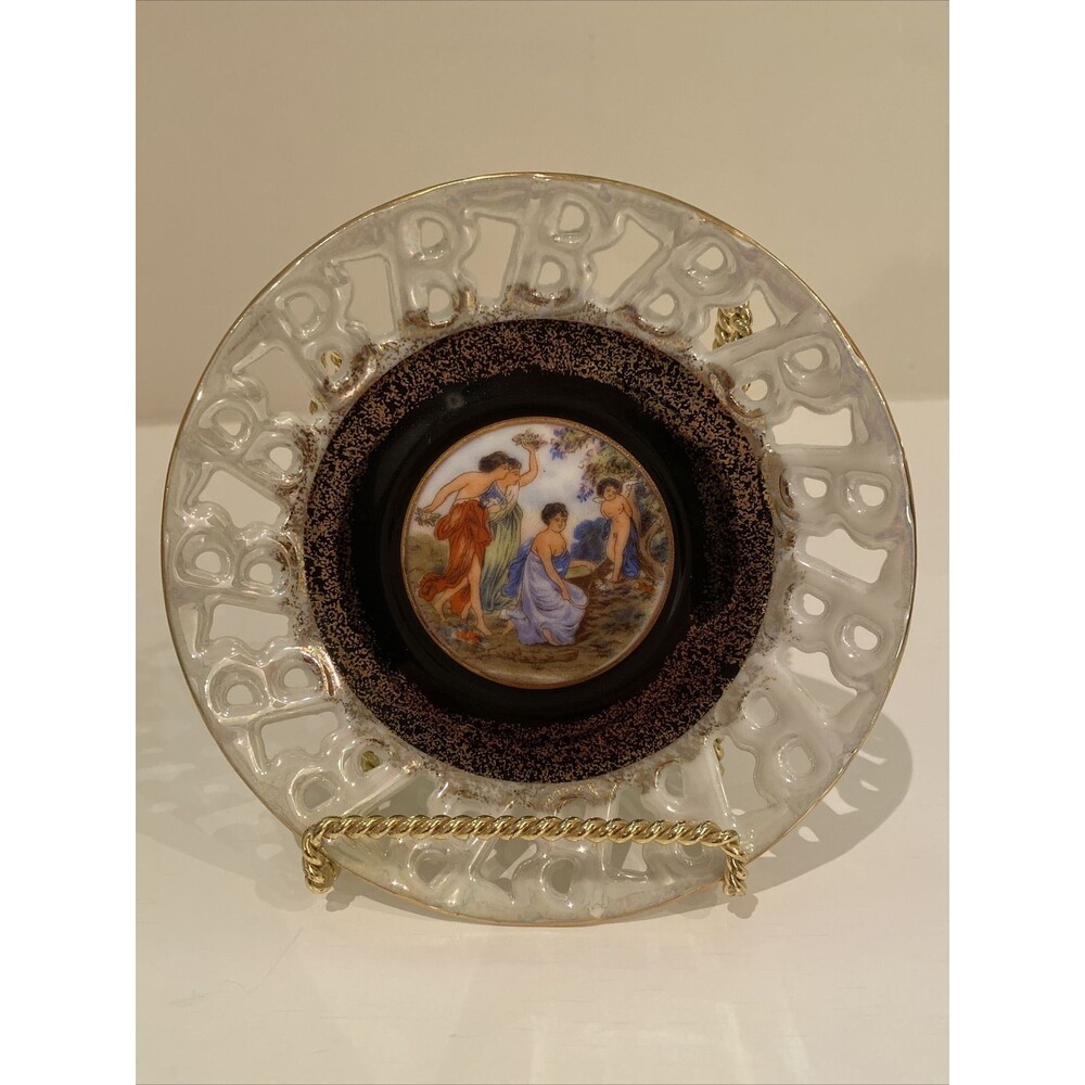 LM Royal Halsey Luster Pierced Saucer 3 Fates & Cupid Cameo I012 Very Fine